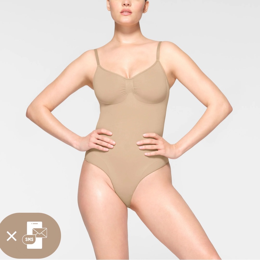 Brand New SKIMS Seamless Sculpt Bodysuit